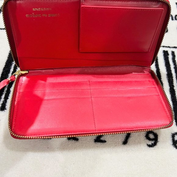 Comme Des Garcons Polkadot Red Leather Zip Long Wallet w/ build in coin pouch - Picture 9 of 9